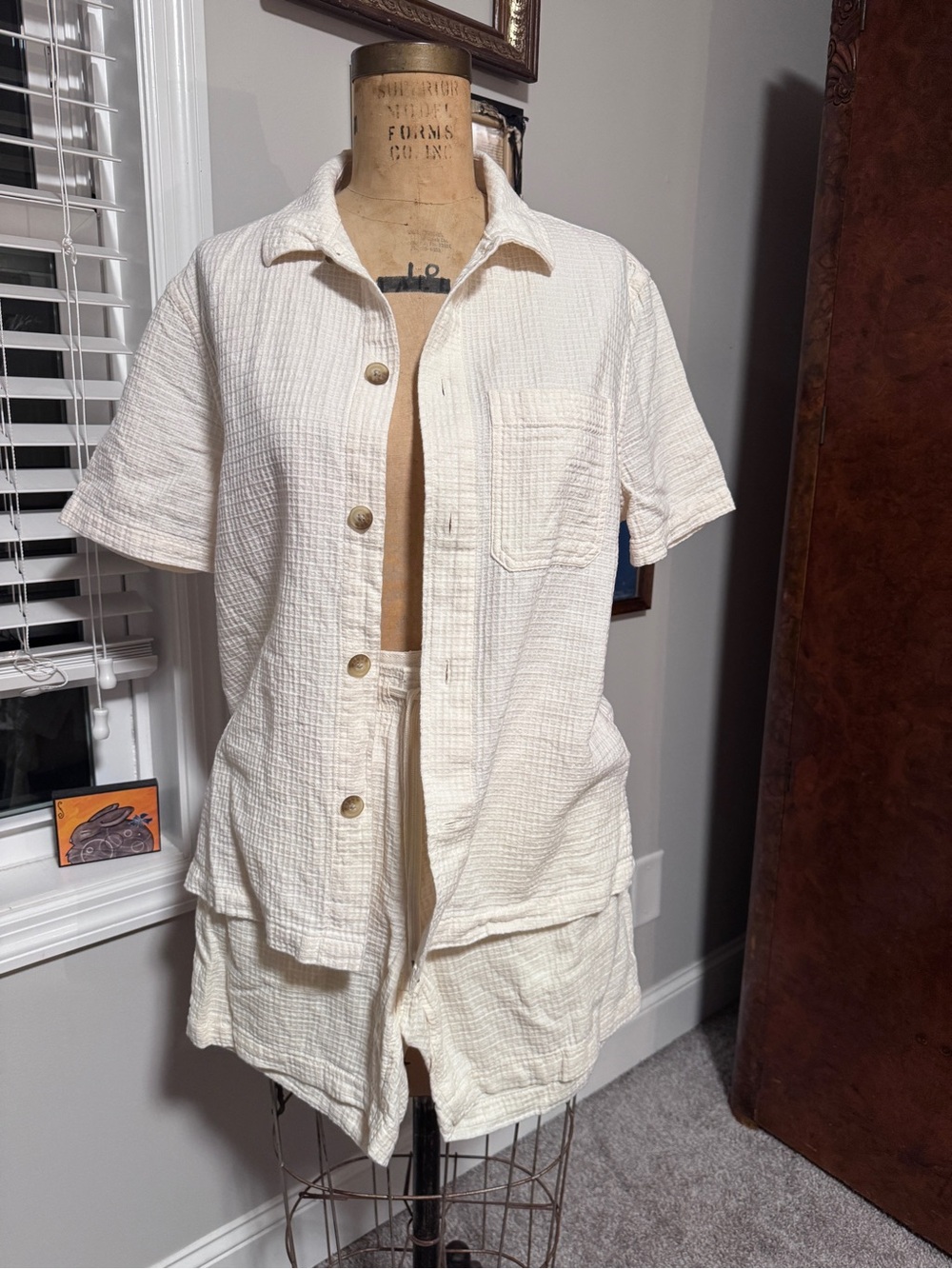 Express Set Cream Short-Sleeve Button Shirt & Shorts
